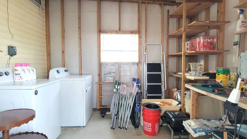 2237 Meadow Lark Place a Lake Wales, FL Mobile or Manufactured Home for Sale